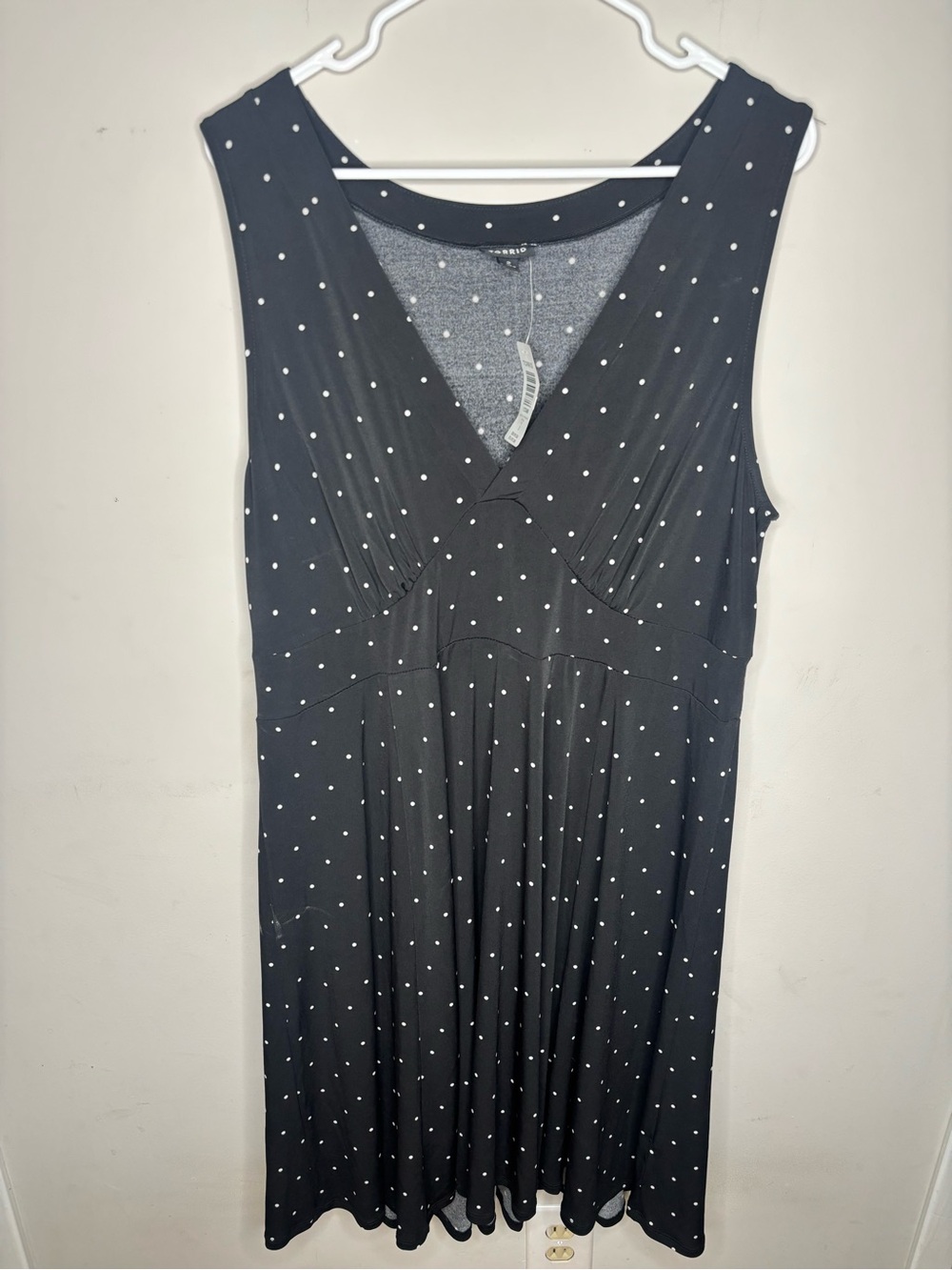 Torrid Sleeveless Black Polka Dot V-Neck Dress Nwt New Size 2 Plus Size
